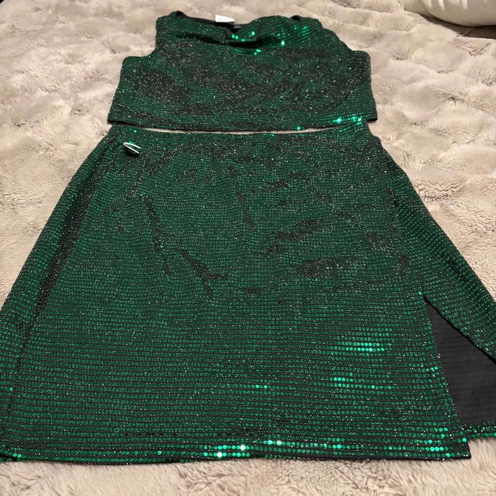 Sincerely Jules Green Sequin Crop Set - Picture 5 of 6